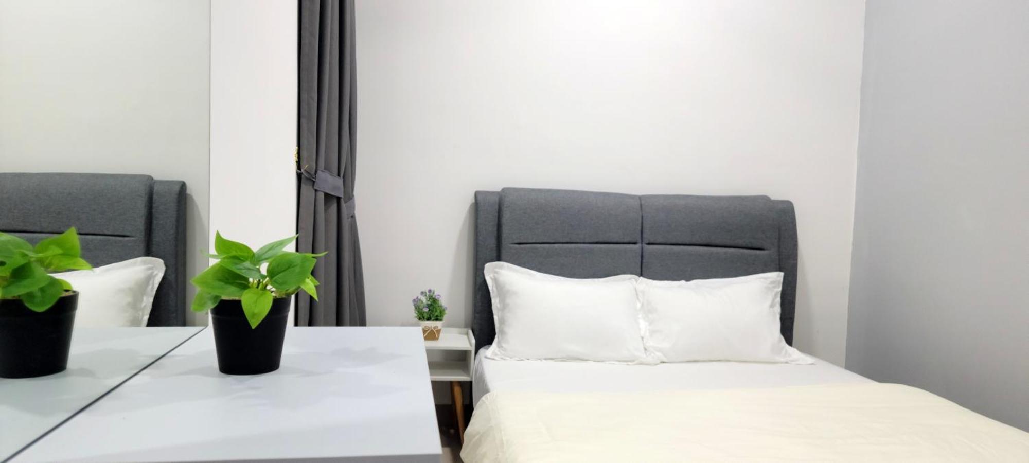Apartment Pool View 5-6 Pax Seremban