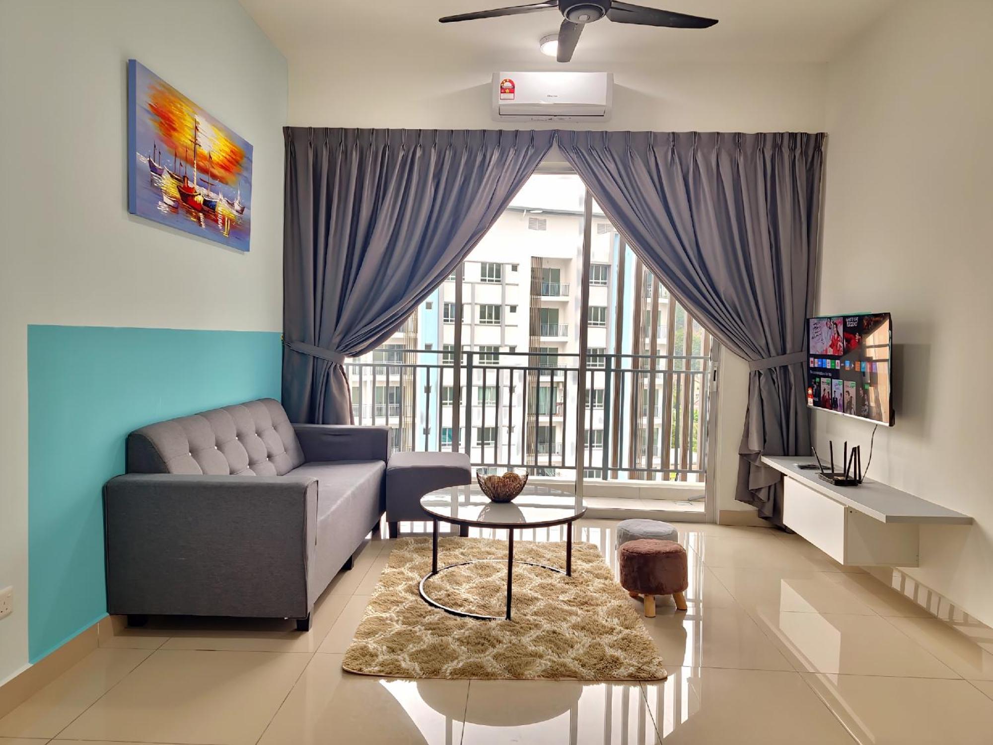 Apartment Pool View 5-6 Pax Seremban