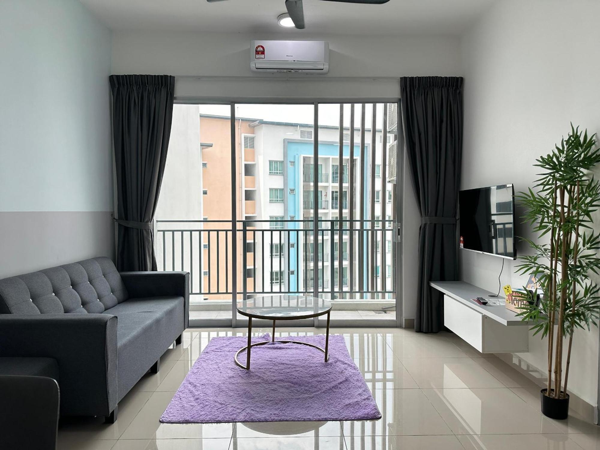Pool View 5-6 Pax Apartment
